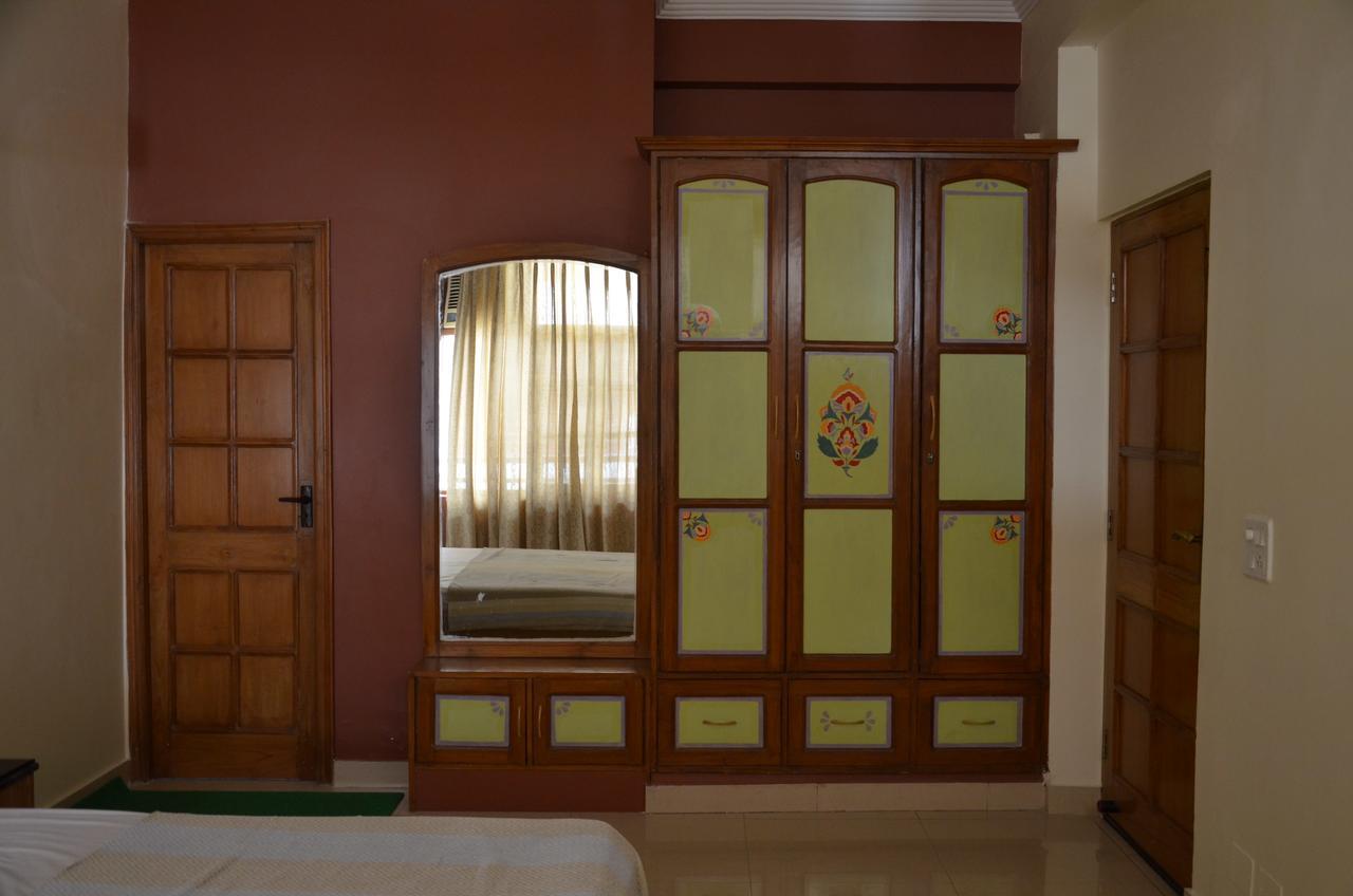 Ganga Vatika Ayurveda Bhavan Hotel Rishikesh Room photo
